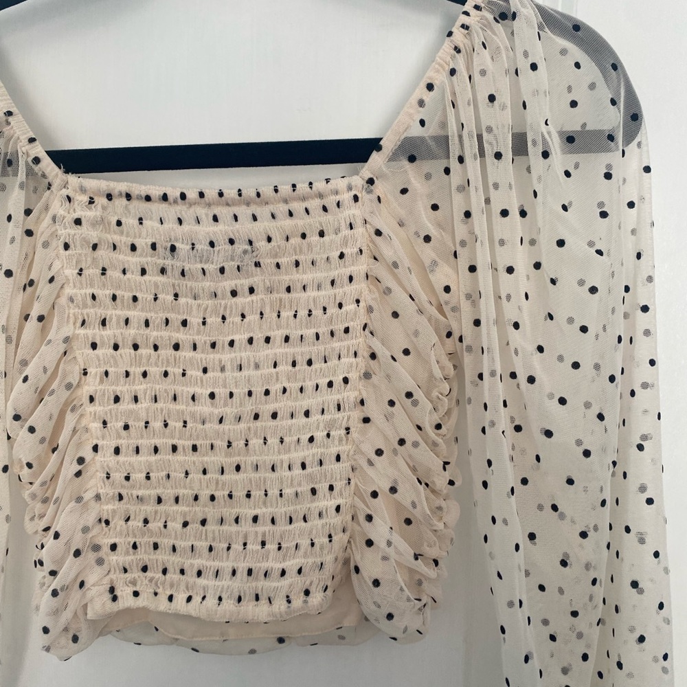 bershka flowy cream polka dot cropped milkmaid top with sheer sleeves - Picture 3 of 4